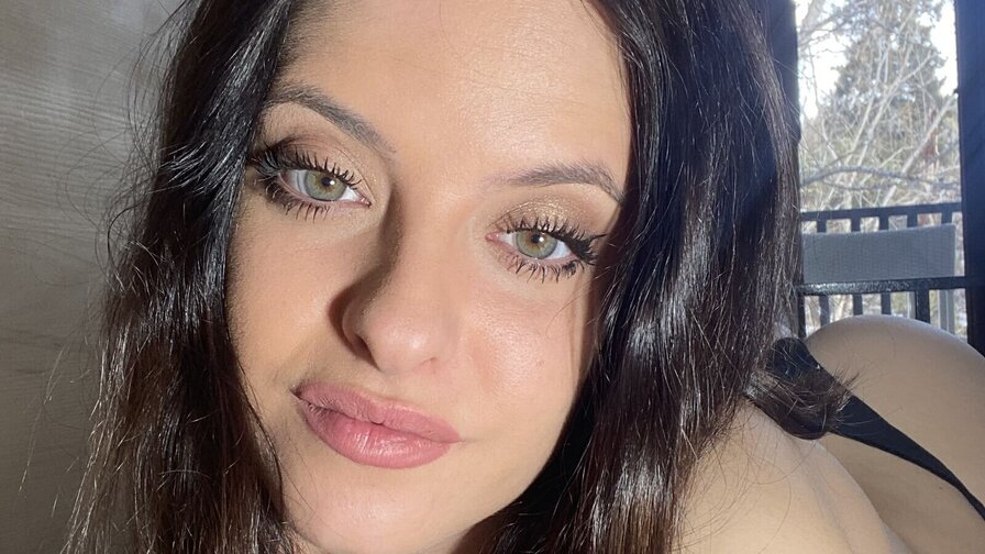 AlanaMore